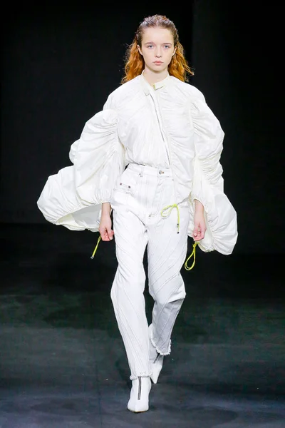 Look 26